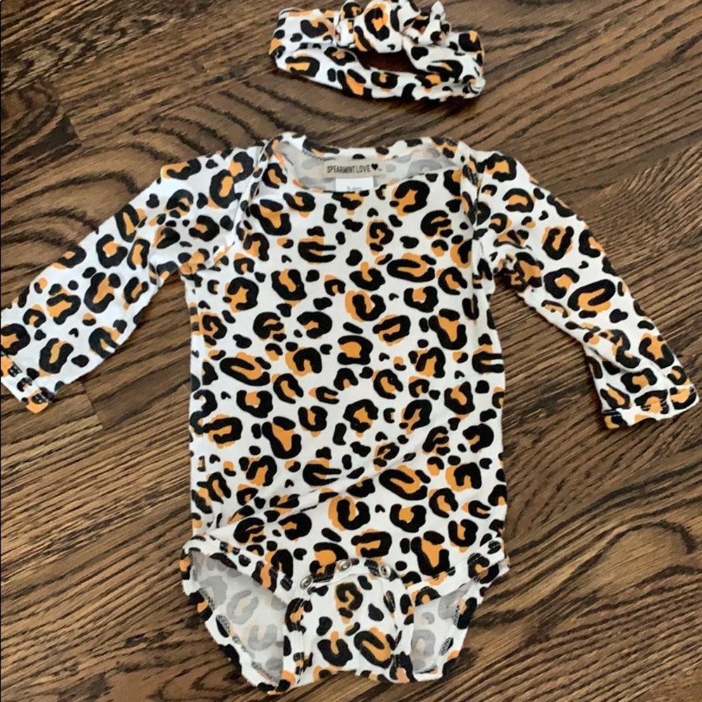 Spearmint love leopard bamboo onsie and headband